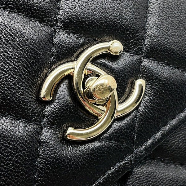 シャネル チェーンショルダーバッグ マトラッセ ココマーク フェイクパール ラムスキン AS5130 25/26年 クルーズ 黒