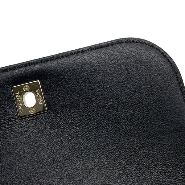 シャネル チェーンショルダーバッグ マトラッセ ココマーク フェイクパール ラムスキン AS5130 25/26年 クルーズ 黒