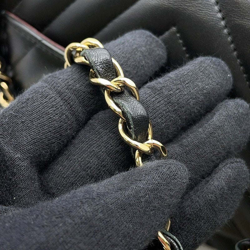 シャネル チェーンショルダーバッグ シェブロン Vステッチ ココマーク ラムスキン A01112 CHANEL ダブルチェーン 黒