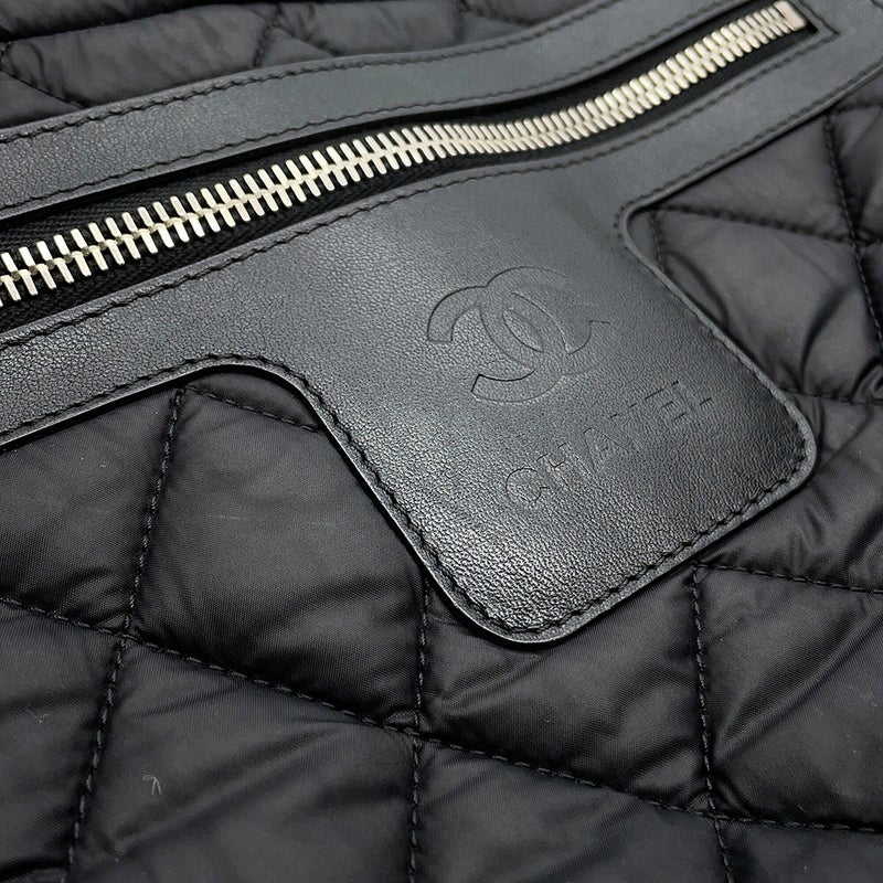 シャネル トートバッグ コココクーン ココマーク マトラッセ スモール PM ナイロン A48610 CHANEL 黒
