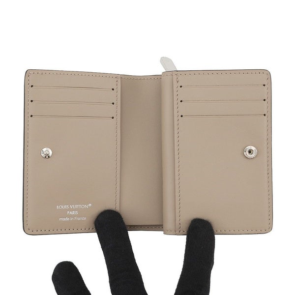 ルイヴィトン 二つ折り財布 モノグラム・マヒナ ポルトフォイユ・クレア M80817 LOUIS VUITTON ヴィトン 財布 コンパクト