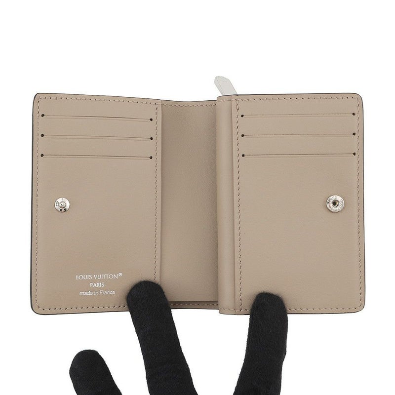 ルイヴィトン 二つ折り財布 モノグラム・マヒナ ポルトフォイユ・クレア M80817 LOUIS VUITTON ヴィトン 財布 コンパクト