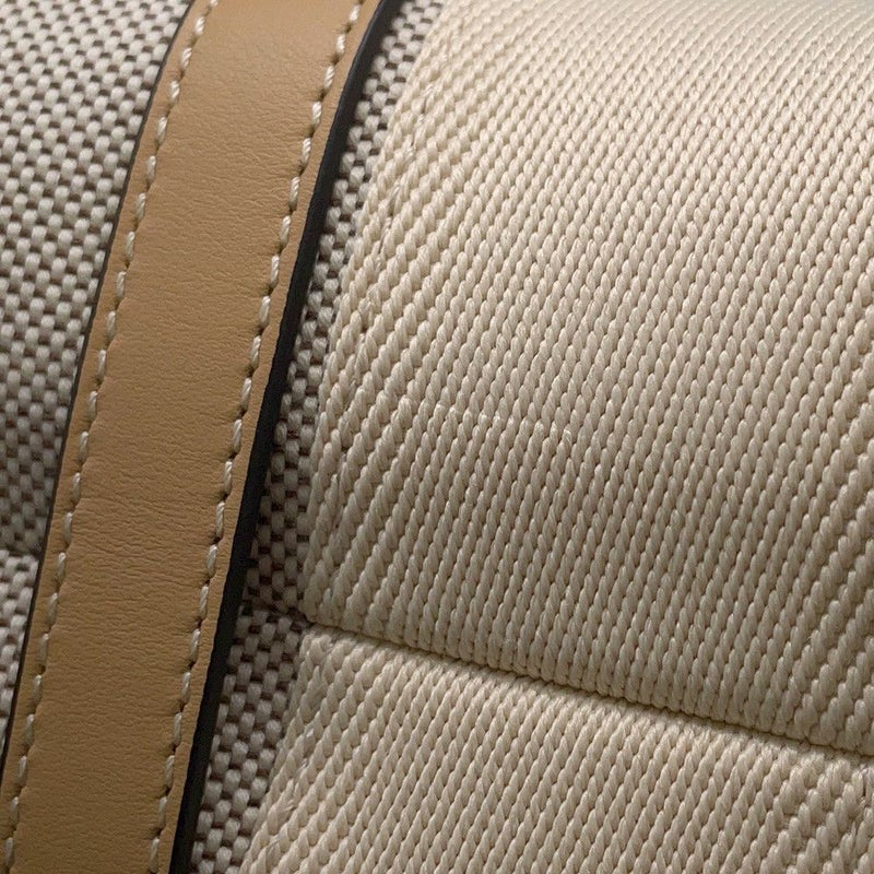 クロエ トートバッグ ウッディ ミディアム キャンバス CHC21US383E66275 Chloe バッグ