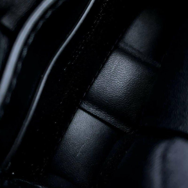 ボッテガヴェネタ ショルダーバッグ イントレチャート キャンディ パデッド カセット ラムスキン 716648 黒