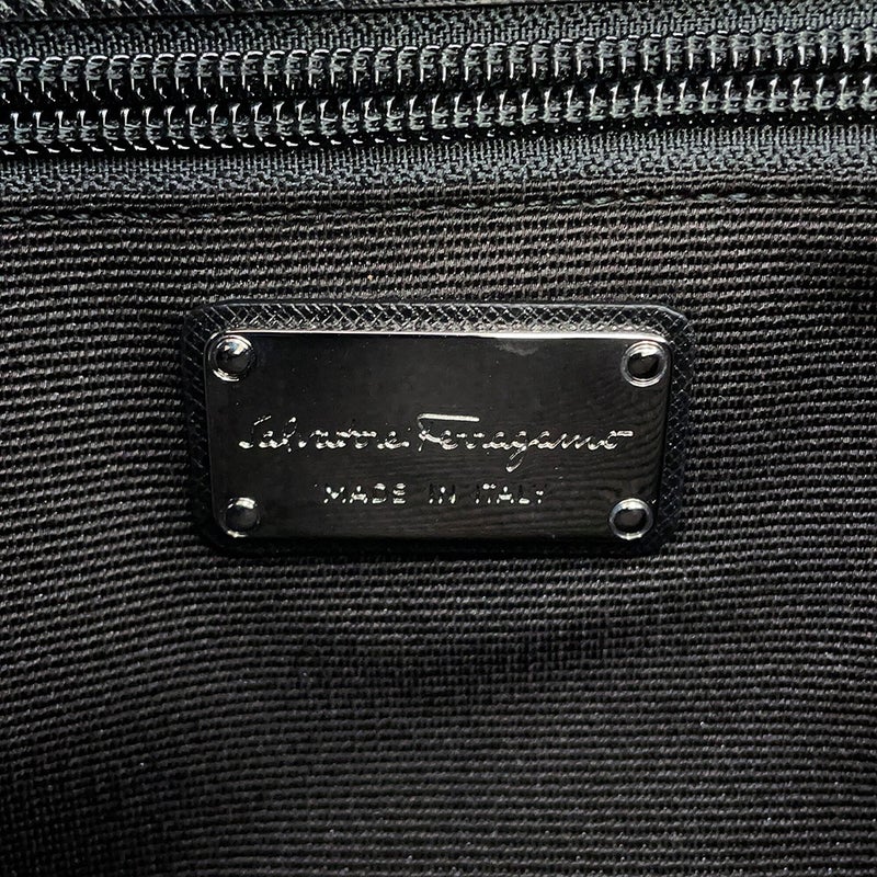 サルヴァトーレ・フェラガモ チェーンショルダーバッグ ヴァラ リボン パテント レザー 21C671 Ferragamo 黒