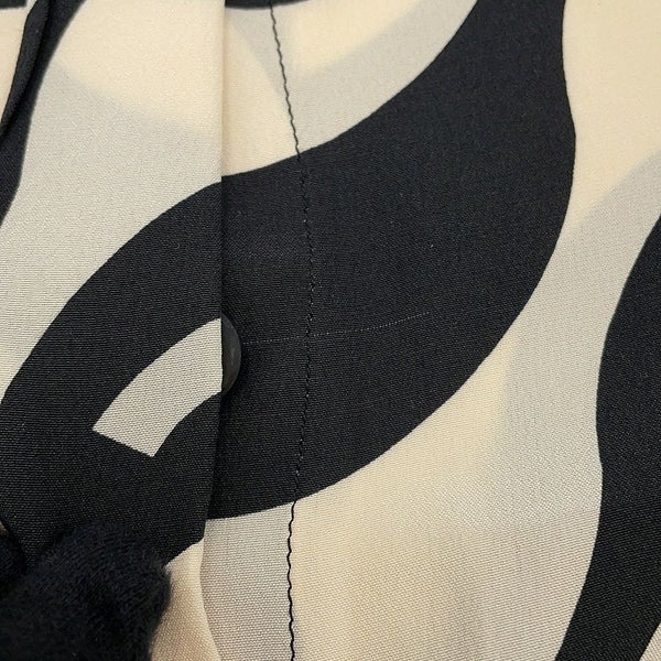 シャネル 半袖シャツ ココマーク ウェーブ シャツ シルク レディースサイズ36 P70211 CHANEL トップス 黒