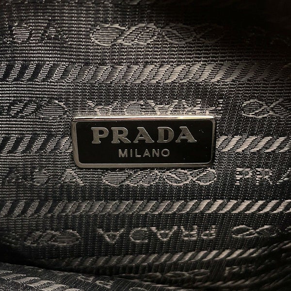 プラダ ハンドバッグ  Re-Edition 2000 Re-Nylon トライアングルロゴ ナイロン PRADA ミニバッグ 黒