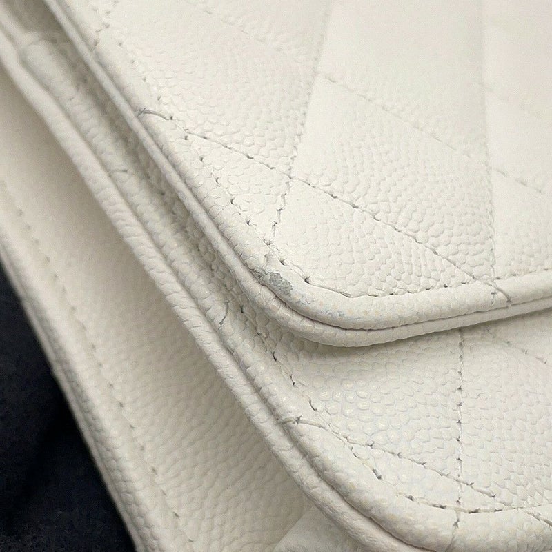 シャネル チェーンウォレット マトラッセ ココマーク ビジュー キャビアスキン CHANEL 財布 白