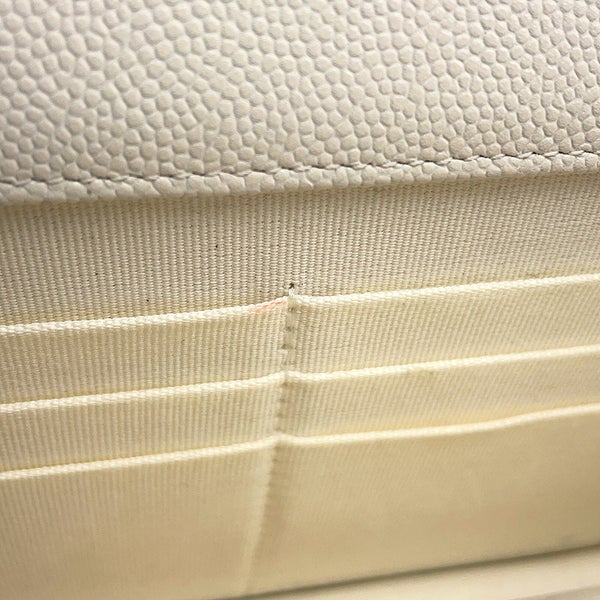 シャネル チェーンウォレット マトラッセ ココマーク ビジュー キャビアスキン CHANEL 財布 白