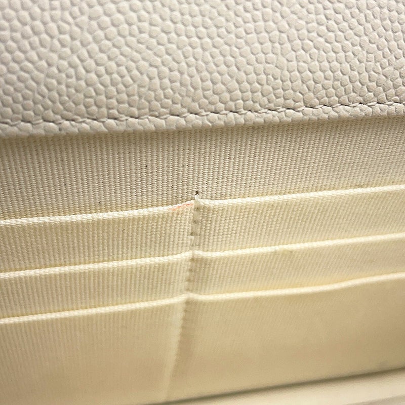 シャネル チェーンウォレット マトラッセ ココマーク ビジュー キャビアスキン CHANEL 財布 白