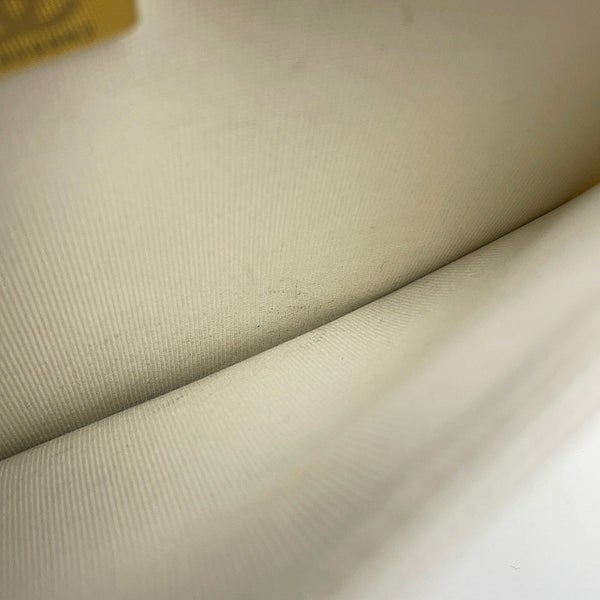 シャネル チェーンウォレット マトラッセ ココマーク ビジュー キャビアスキン CHANEL 財布 白