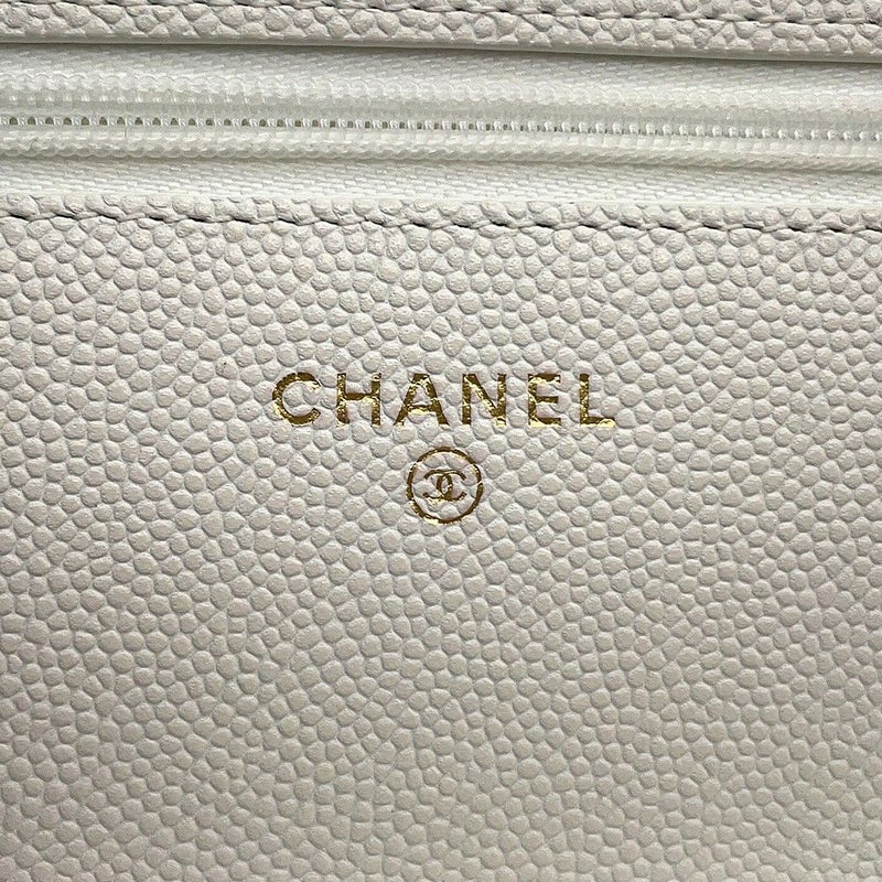 シャネル チェーンウォレット マトラッセ ココマーク ビジュー キャビアスキン CHANEL 財布 白