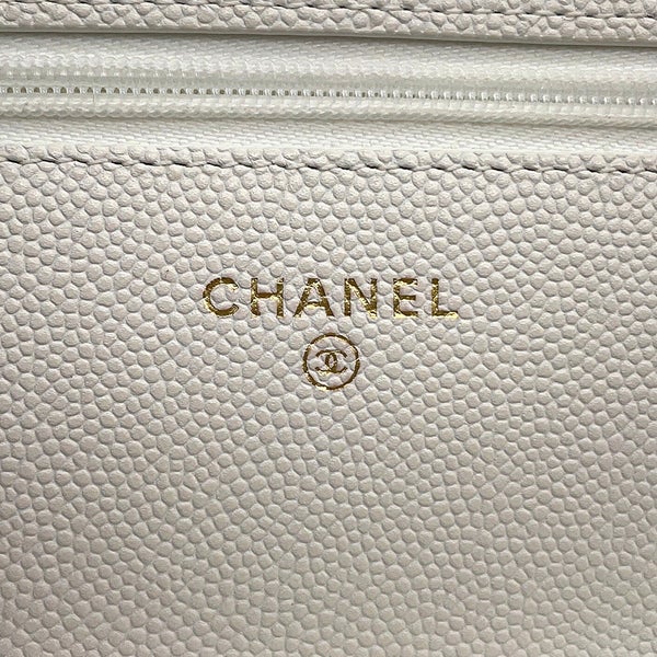 シャネル チェーンウォレット マトラッセ ココマーク ビジュー キャビアスキン CHANEL 財布 白