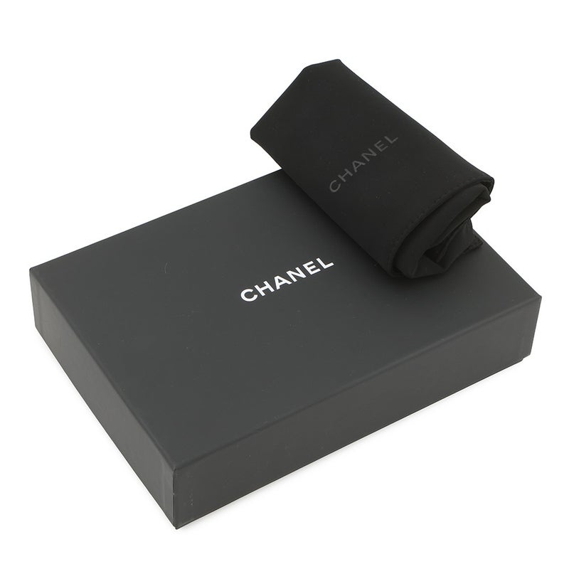 シャネル チェーンウォレット マトラッセ ココマーク ビジュー キャビアスキン CHANEL 財布 白