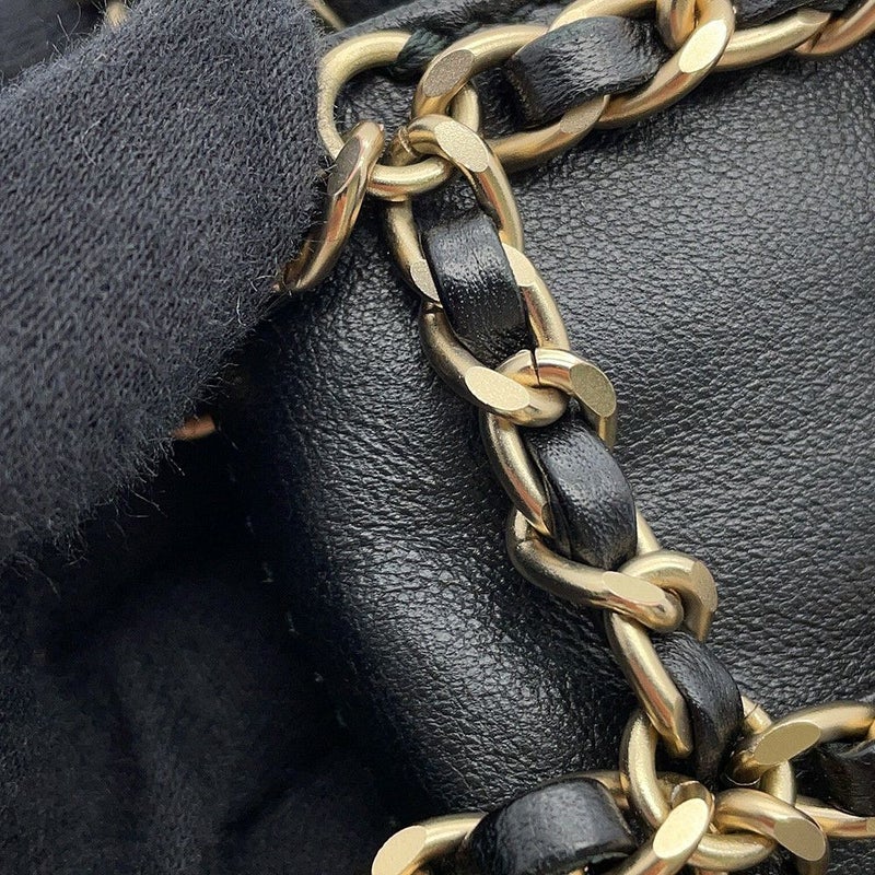 シャネル チェーンショルダーバッグ  チョコバー フォンケース ラムスキン AP1161 CHANEL 黒