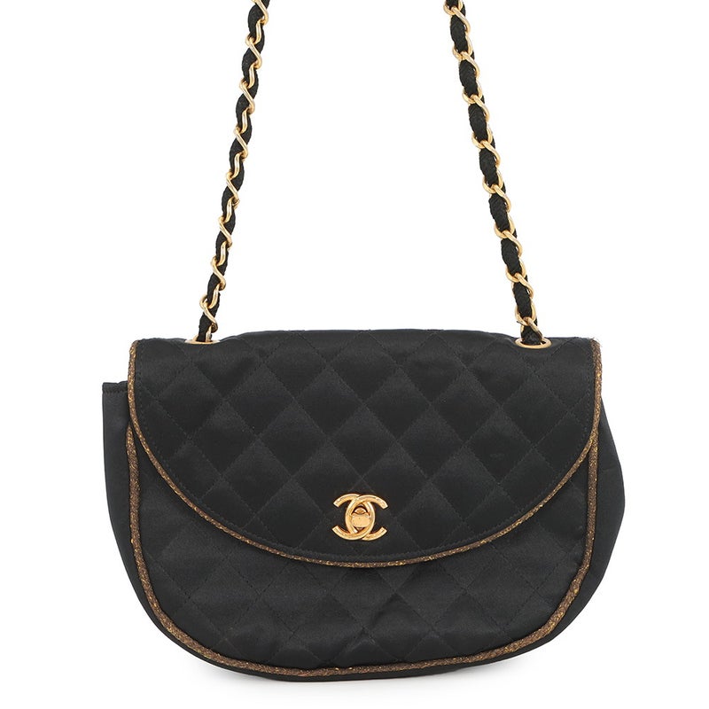 シャネル チェーンショルダーバッグ マトラッセ ココマーク サテン CHANEL 黒