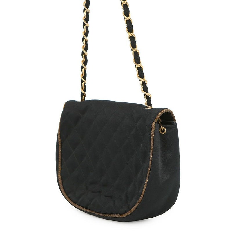 シャネル チェーンショルダーバッグ マトラッセ ココマーク サテン CHANEL 黒