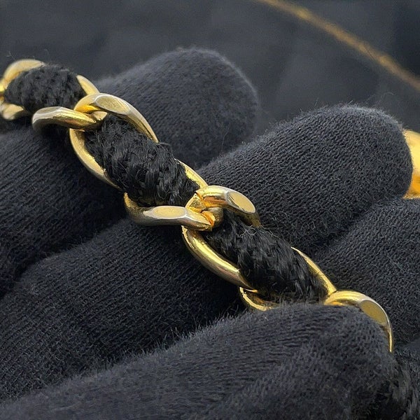 シャネル チェーンショルダーバッグ マトラッセ ココマーク サテン CHANEL 黒