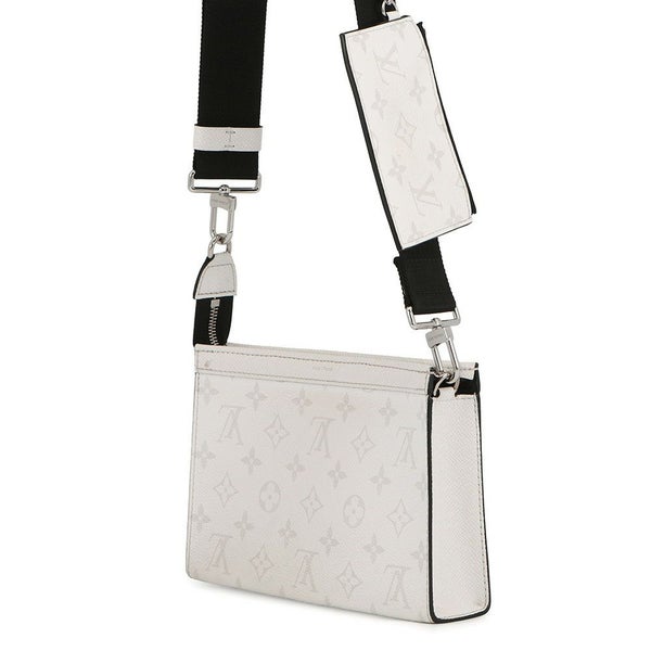 ルイヴィトン ショルダーバッグ モノグラム タイガ ガストン・ウェアラブル ウォレット M30935 LOUIS VUITTON 白