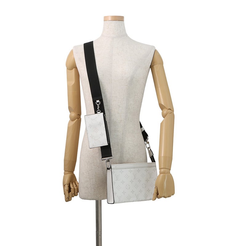 ルイヴィトン ショルダーバッグ モノグラム タイガ ガストン・ウェアラブル ウォレット M30935 LOUIS VUITTON 白