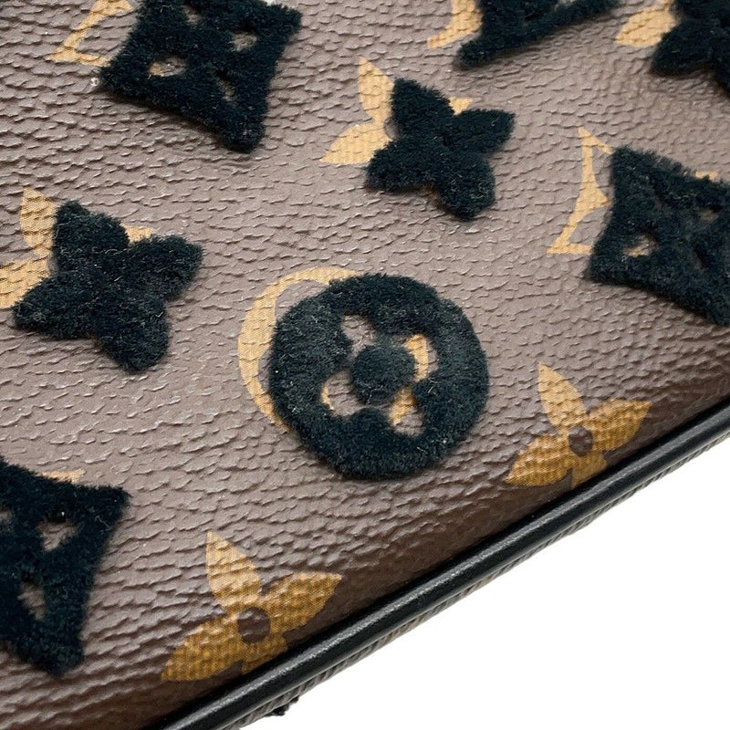 ルイヴィトン ショルダーバッグ モノグラム・タフタージュ ミニ ・ソフトトランク M68970 ブラック 黒