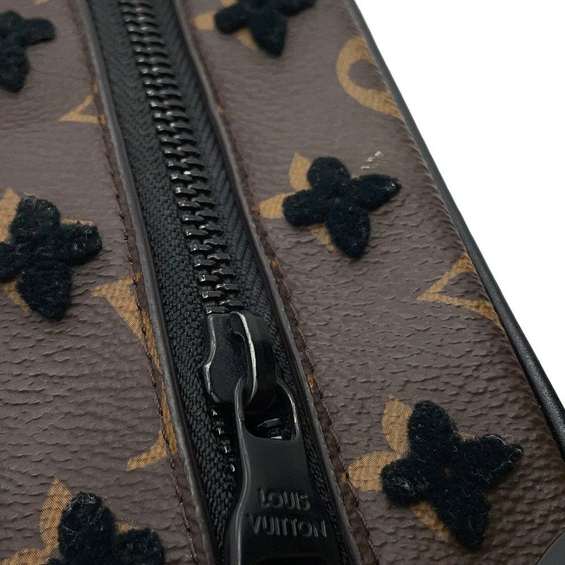 ルイヴィトン ショルダーバッグ モノグラム・タフタージュ ミニ ・ソフトトランク M68970 ブラック 黒