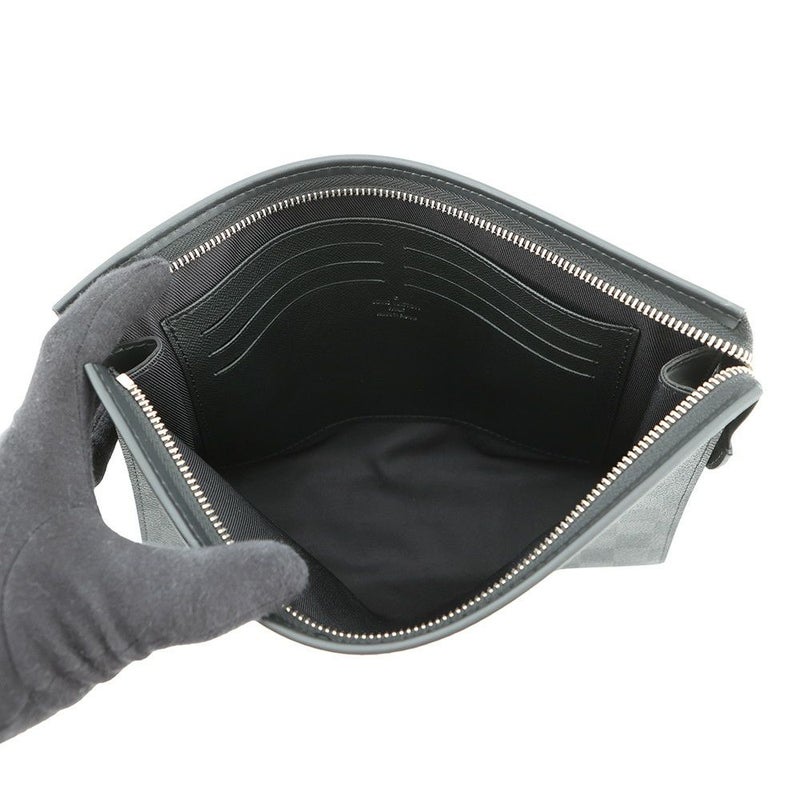 ルイヴィトン クラッチバッグ ダミエ・グラフィット ポシェット･ヴォワヤージュMM N41696 LOUIS VUITTON 黒 ブラック