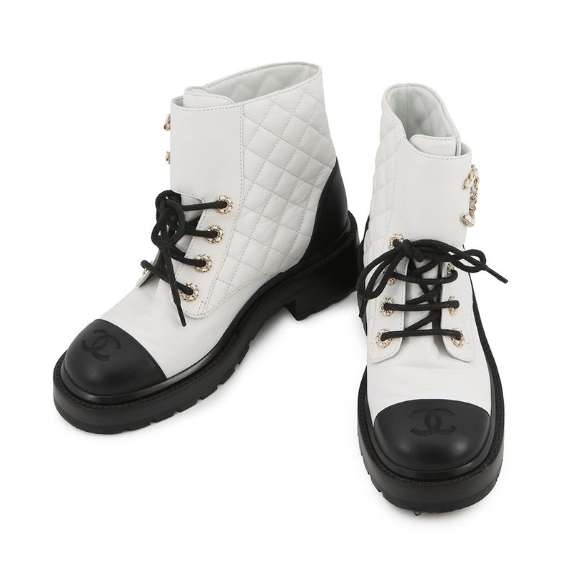 シャネル ショートブーツ マトラッセ ココマーク CHANEL19 レザー レディースサイズ36 1/2C G36424 CHANEL 靴 白 黒