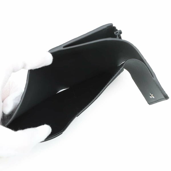 ルイヴィトン 三つ折り財布 モノグラム・パターン ポルトフォイユ・パイロット M82556 トリヨンレザー 黒 ブラック