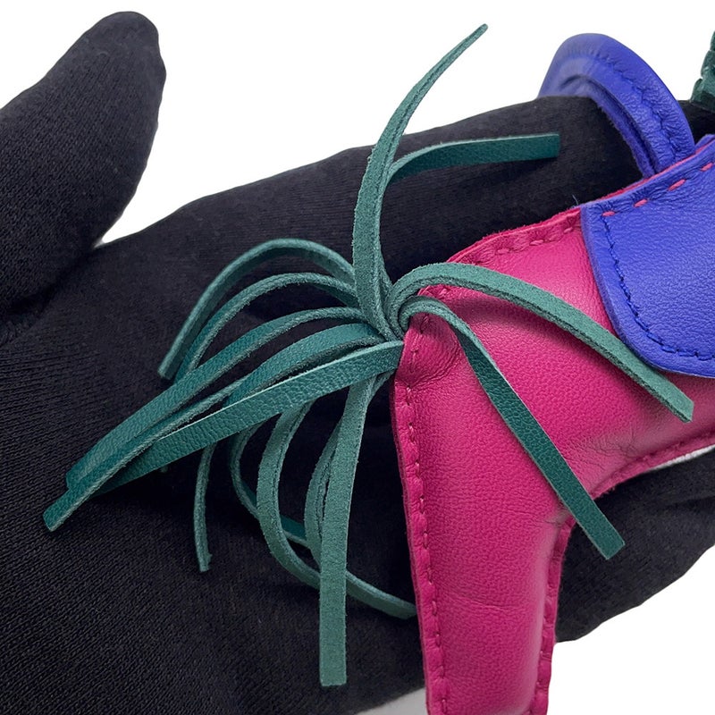 エルメス バッグチャーム ロデオ MM ローズパープル/ブルーエレクトリック/マラカイト ラムスキン A刻印