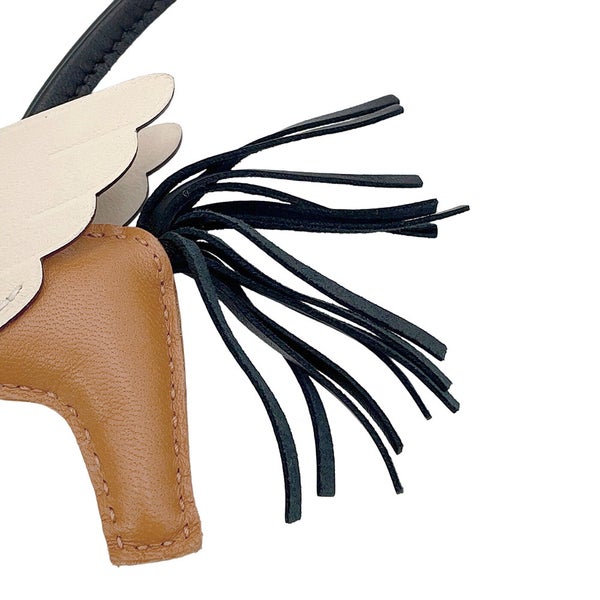 エルメス バッグチャーム ロデオPM ペガサス チャイ/ナタ/ブラック ラムスキン B刻印 HERMES