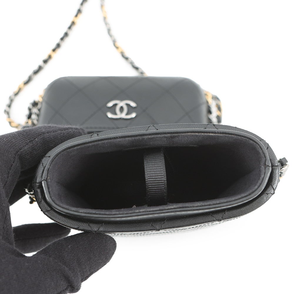 シャネル フォンケース チェーンアラウンド マトラッセ ココマーク ラムスキン A94471 CHANEL 黒 シャネル フォンケース チェーンアラウンド マトラッセ ココマーク