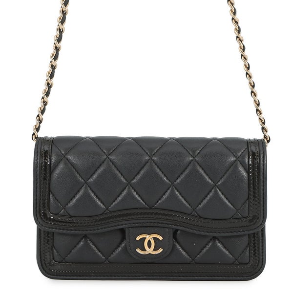 シャネル フォンケース マトラッセ ココマーク ラムスキン パテント AP3559 CHANEL 黒