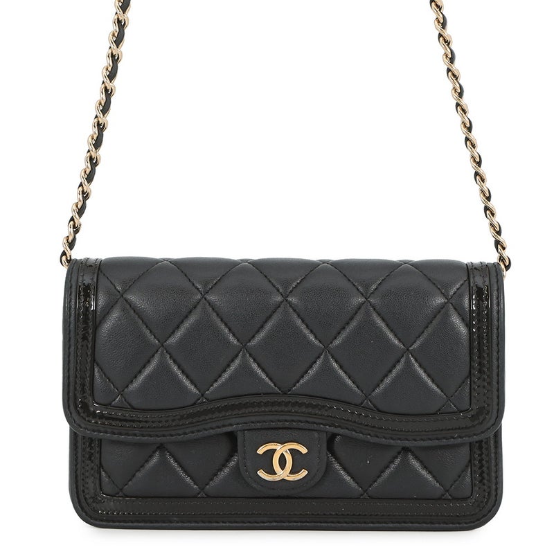 シャネル フォンケース マトラッセ ココマーク ラムスキン パテント AP3559 CHANEL 黒