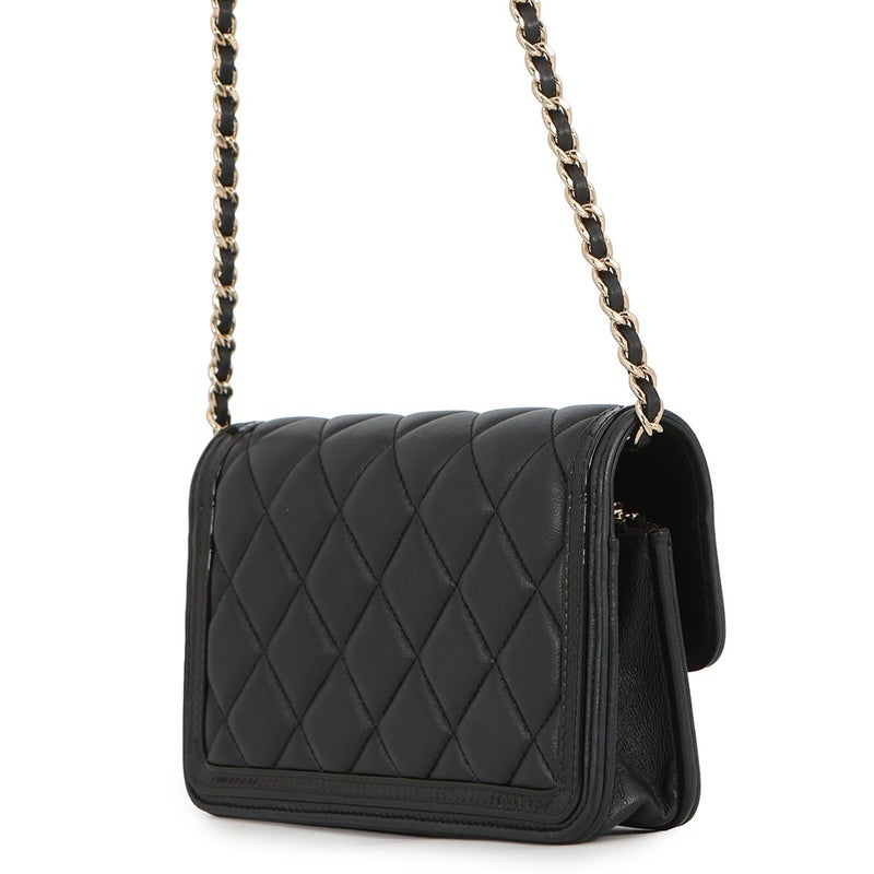 シャネル フォンケース マトラッセ ココマーク ラムスキン パテント AP3559 CHANEL 黒