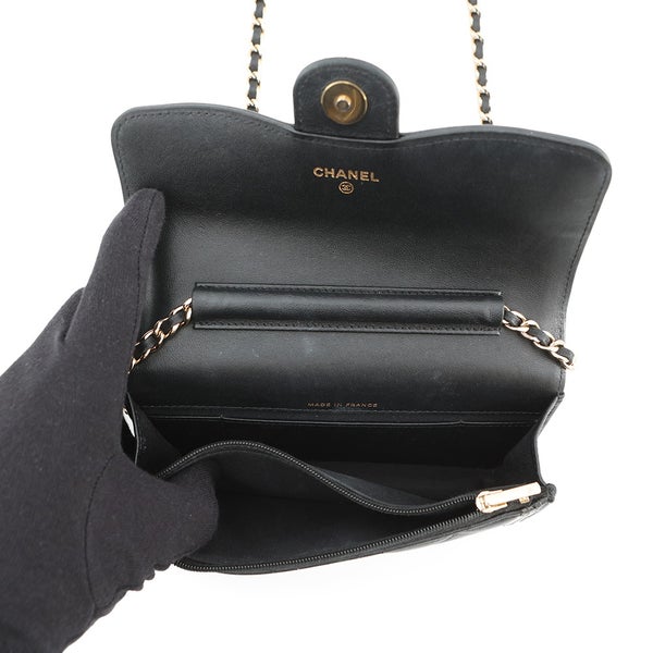 シャネル フォンケース マトラッセ ココマーク ラムスキン パテント AP3559 CHANEL 黒