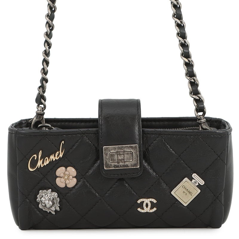 シャネル フォンケース マトラッセ 2.55 ミニ チェーンポシェット ラッキーチャーム カーフレザー A80446 CHANEL 黒