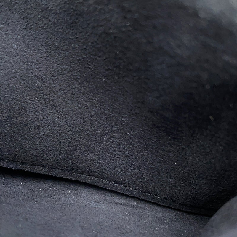 シャネル フォンケース マトラッセ 2.55 ミニ チェーンポシェット ラッキーチャーム カーフレザー A80446 CHANEL 黒