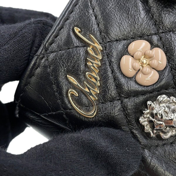 シャネル フォンケース マトラッセ 2.55 ミニ チェーンポシェット ラッキーチャーム カーフレザー A80446 CHANEL 黒