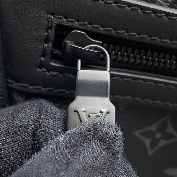 ルイヴィトン ショルダーバッグ モノグラム・エクリプス メッセンジャー・ヴォワヤージュPM M12517 黒 ブラック