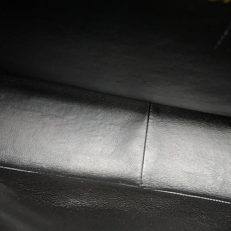 シャネル チェーンショルダーバッグ マドモアゼル ココマーク デカココ キャビアスキン CHANEL 黒