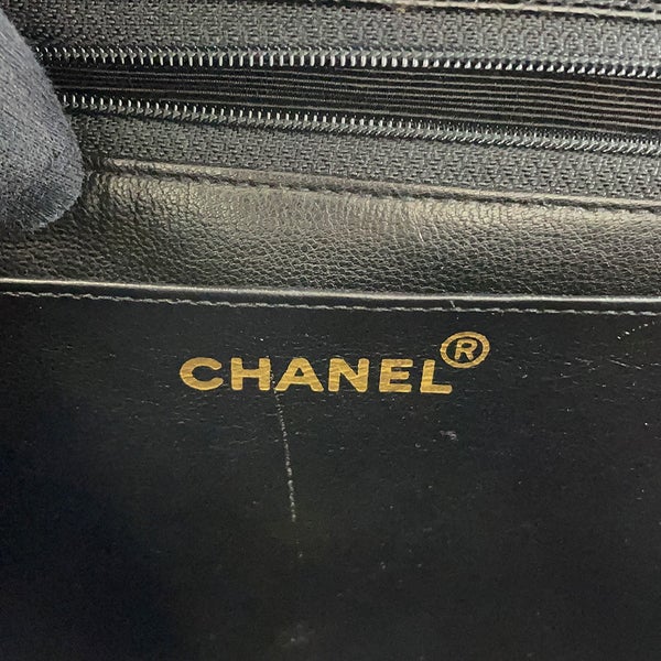 シャネル チェーンショルダーバッグ マドモアゼル ココマーク デカココ キャビアスキン CHANEL 黒
