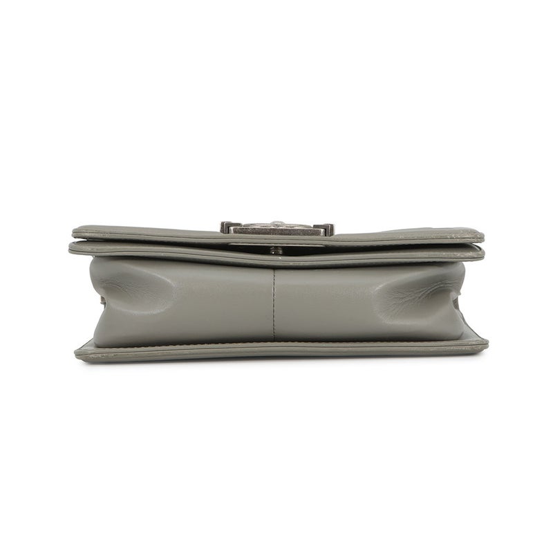 シャネル チェーンショルダーバッグ ボーイシャネル スモール マトラッセ ココマーク ラムスキン/リザード CHANEL 黒