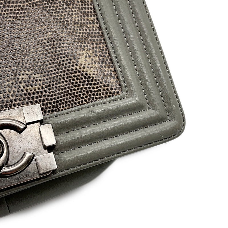 シャネル チェーンショルダーバッグ ボーイシャネル スモール マトラッセ ココマーク ラムスキン/リザード CHANEL 黒