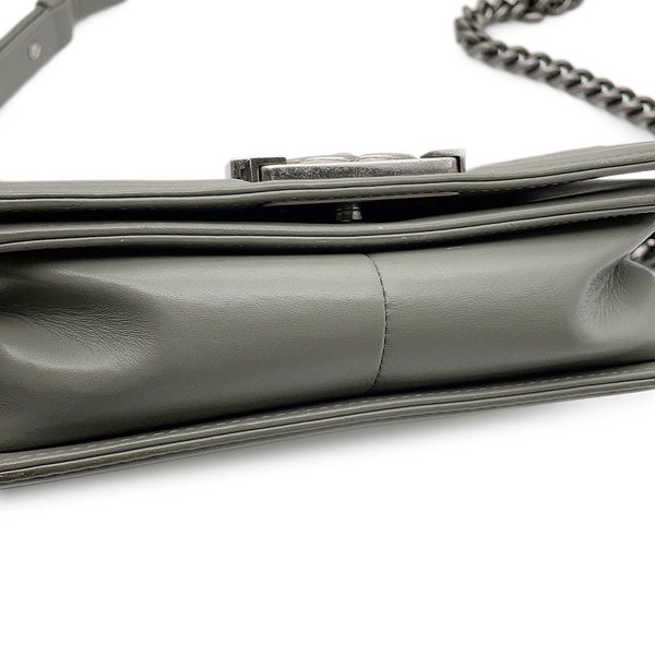 シャネル チェーンショルダーバッグ ボーイシャネル スモール マトラッセ ココマーク ラムスキン/リザード CHANEL 黒