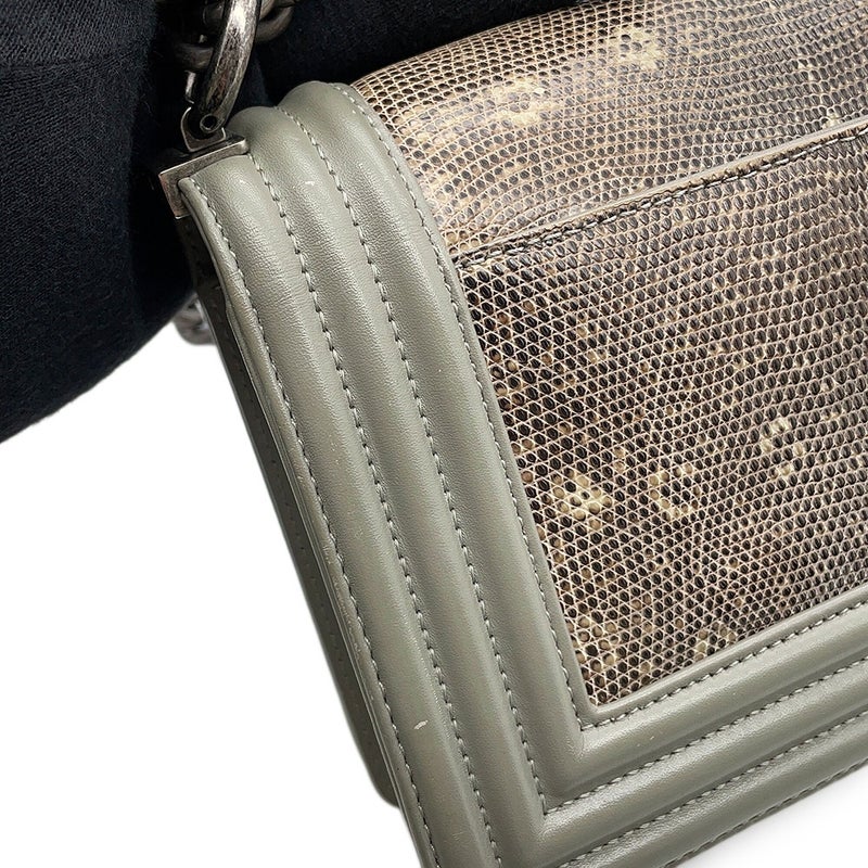 シャネル チェーンショルダーバッグ ボーイシャネル スモール マトラッセ ココマーク ラムスキン/リザード CHANEL 黒