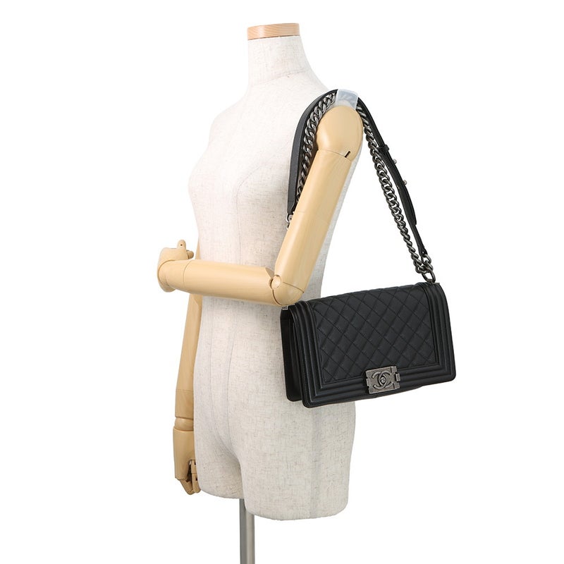 シャネル チェーンショルダーバッグ ボーイシャネル キャビアスキン A67086 CHANEL バッグ 黒