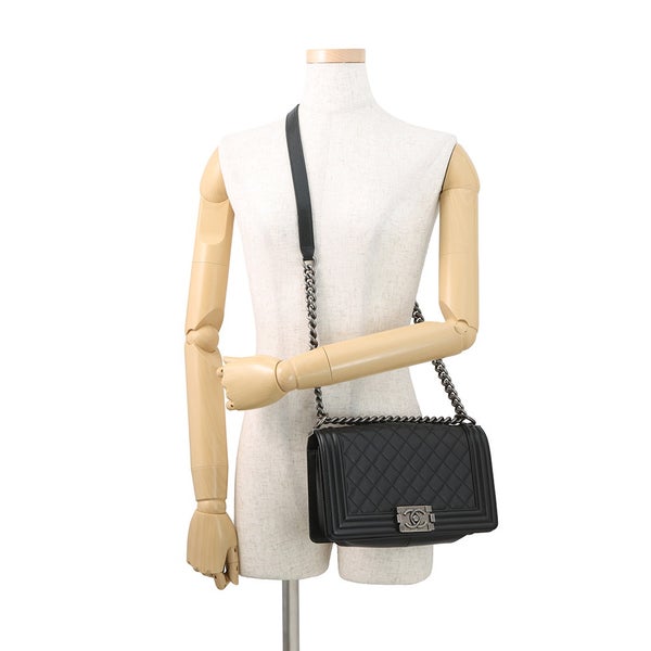 シャネル チェーンショルダーバッグ ボーイシャネル キャビアスキン A67086 CHANEL バッグ 黒