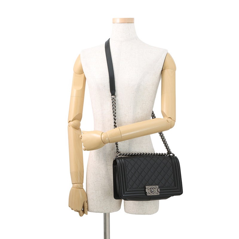 シャネル チェーンショルダーバッグ ボーイシャネル キャビアスキン A67086 CHANEL バッグ 黒