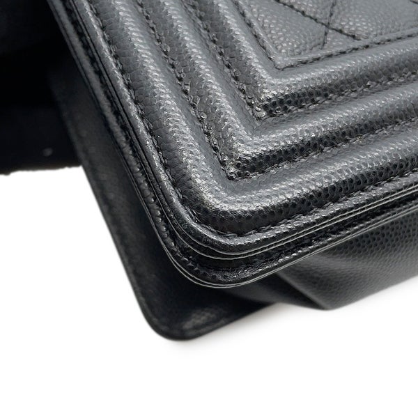 シャネル チェーンショルダーバッグ ボーイシャネル キャビアスキン A67086 CHANEL バッグ 黒